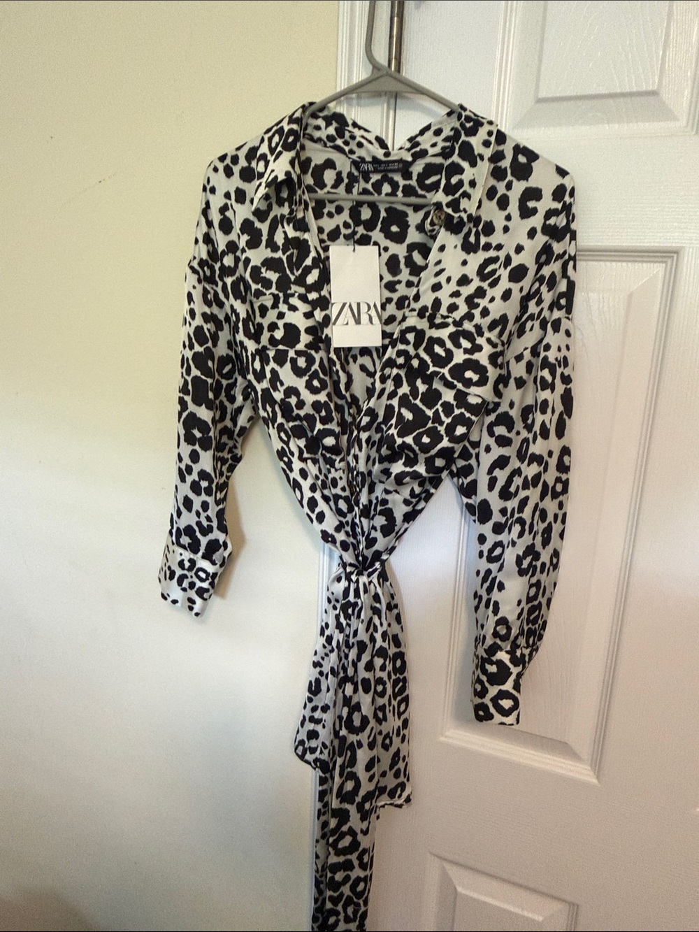 ZARA Black & White Leopard Tie-Front Button Down Shirt